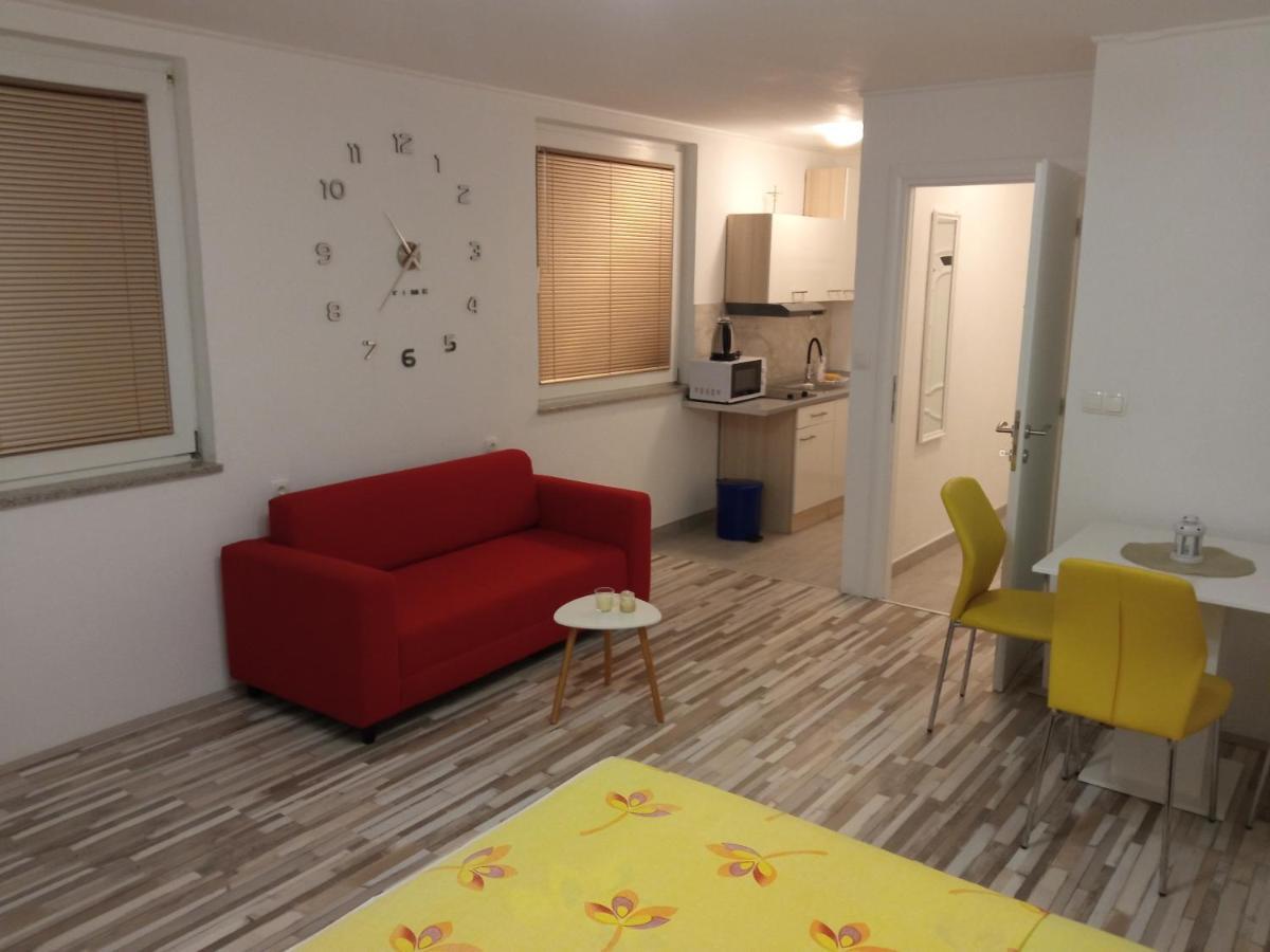 Studio Apartman Matkovic Imotski Exterior foto
