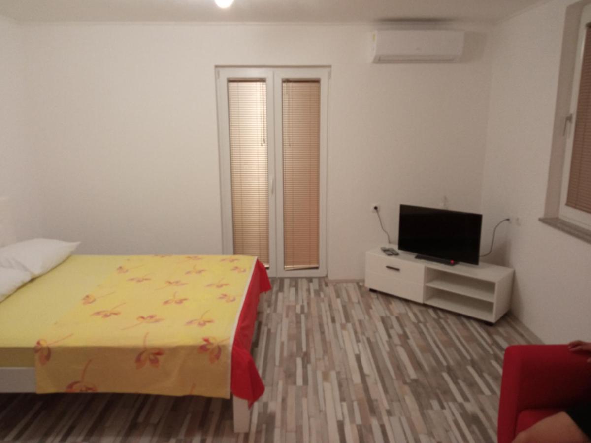 Studio Apartman Matkovic Imotski Exterior foto